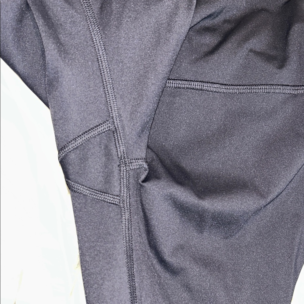 Lululemon Athletica Black Leggings size 6 - Picture 4 of 5